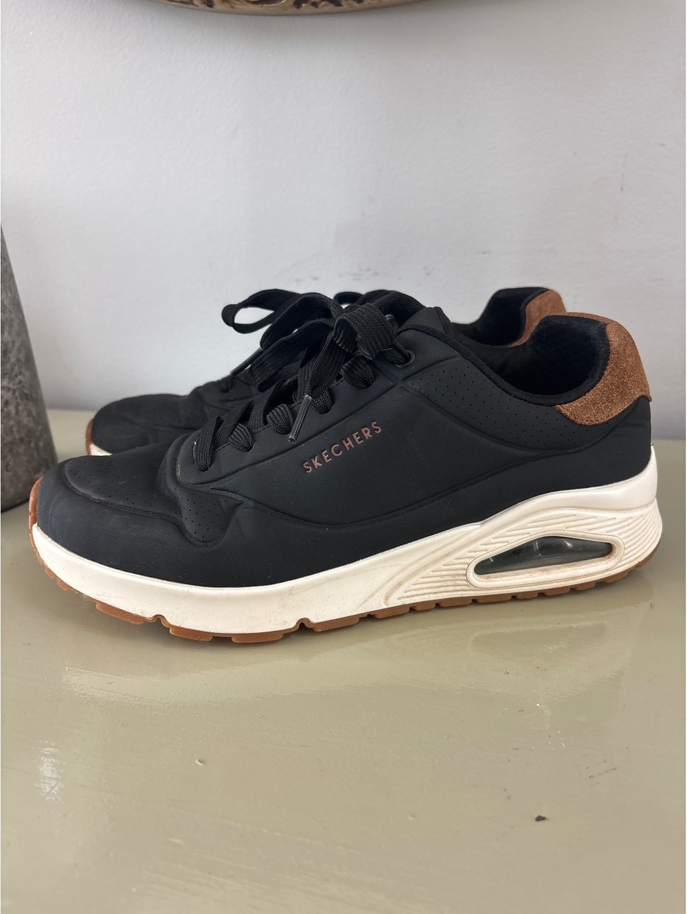 Skechers Black and Brown Memory Foam Sneakers Mens Size 9 Shoes